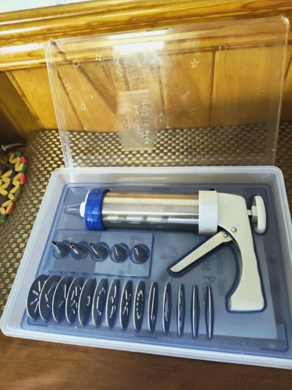 Kuhn Rikon Stainless Steel Cookie Press Set Easy Grip 19 PC Discs Tip Case